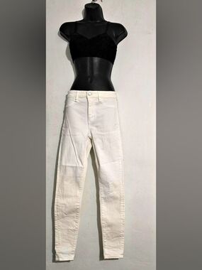 American Eagle Next Level Stretch White Skinny Jeans Size 2 Regular